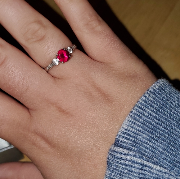 Ruby ring - Picture 3 of 3